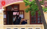 [ẢNH] Diễn tập khống chế 6 đối tượng có vũ khí bắt giữ con tin ở Thường Tín